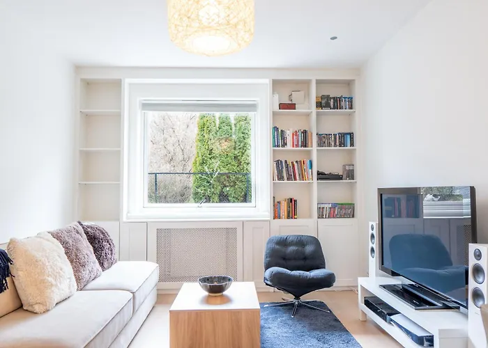 Central And Modern Apartment At Frogner